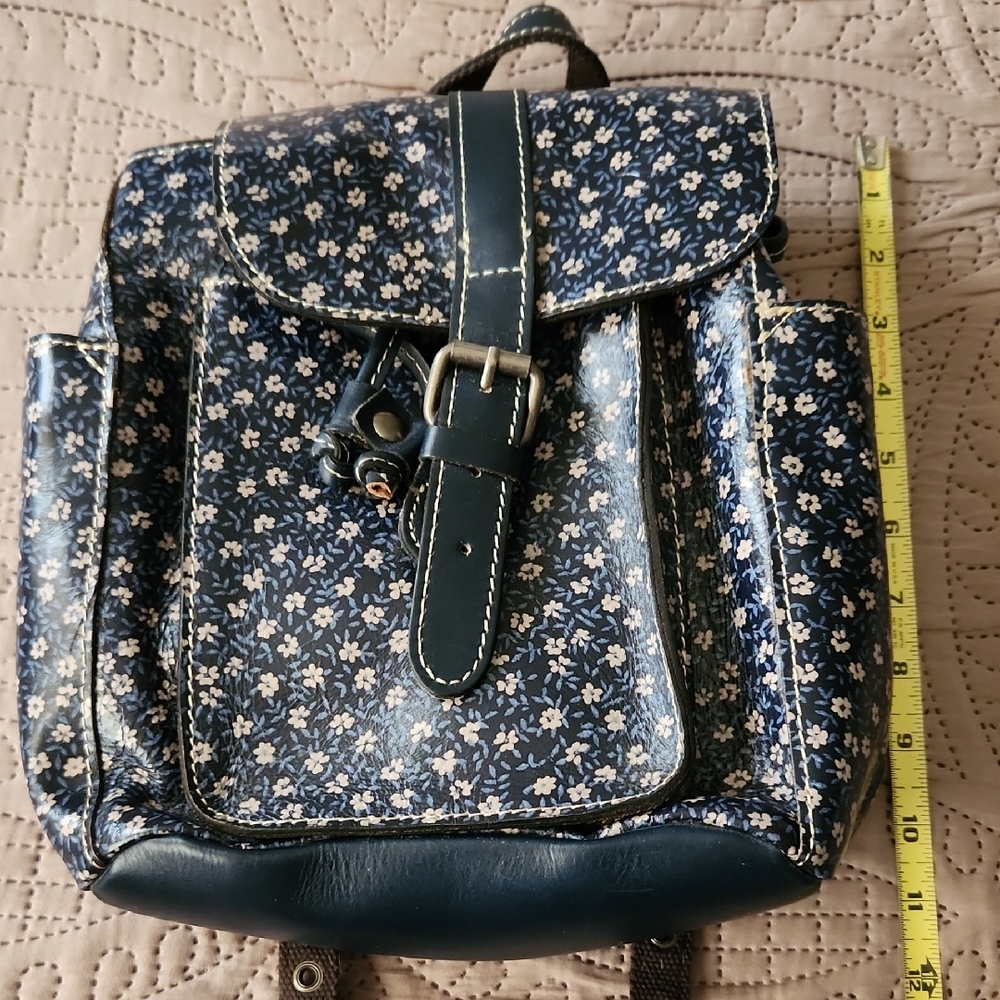 Patricia Nash Navy and Pale Pink Floral Backpack - Picture 11 of 12